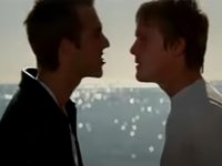  (2000) 
