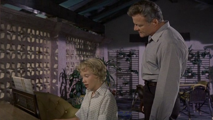    (1961)