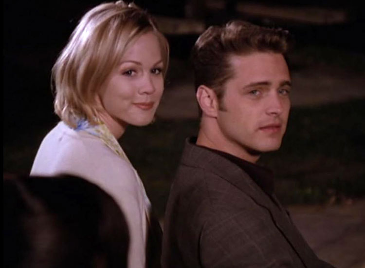 - 90210 (1990-2000)