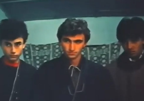     (1990)