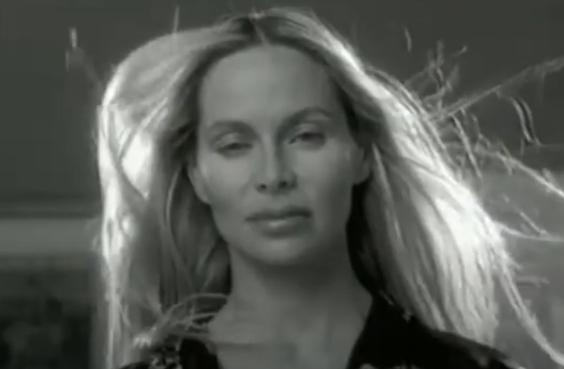   (2000)