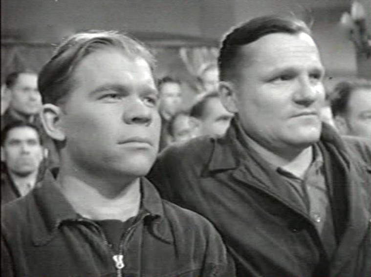 Очередной рейс 1958. Очередной рейс 1958 чекан. Фильм очередной рейс актеры и роли. Очередной рейс фото. Адольф Ильин и Юматов.