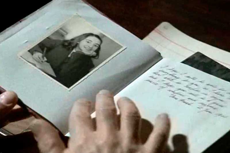   (2001)