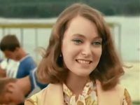˸  (1972) 
