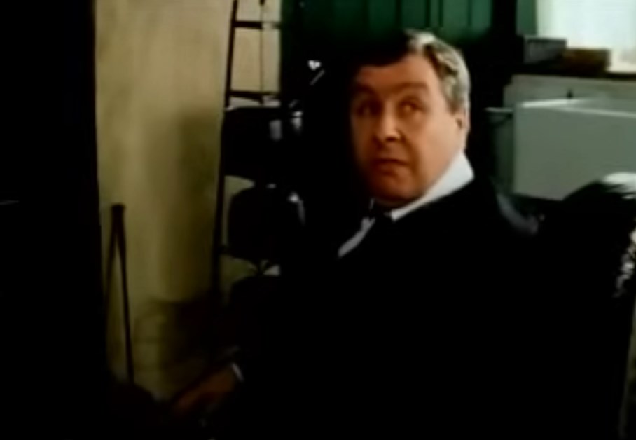    (2000)
