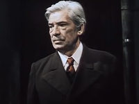  (1976) 
