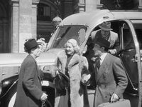   (1942) 
