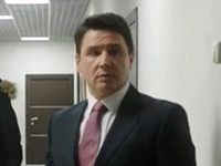   (2016)