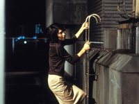 Ҹ  (2002)