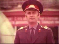    (1976)