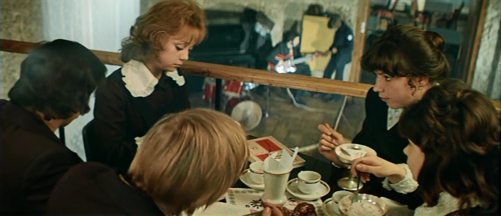  (1976)