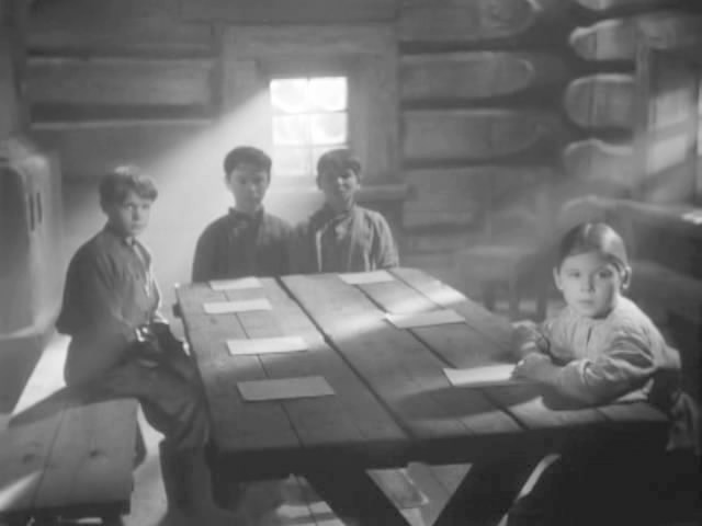 Кадр из фильма «Сельская учительница », 1947 год