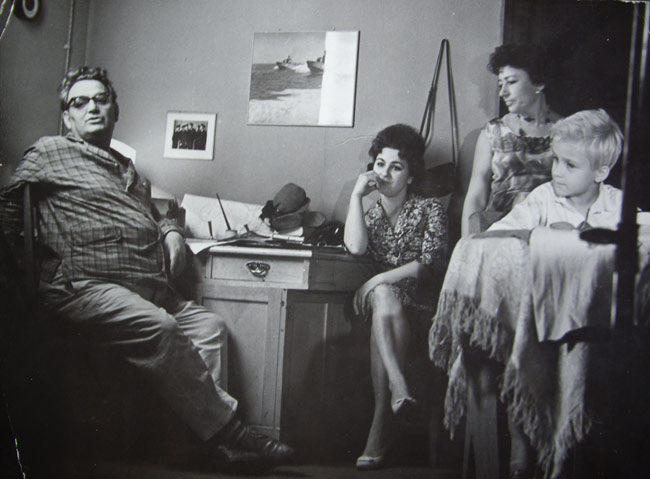   (1963)