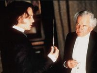   (2001)