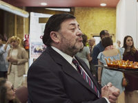     (2017) 

