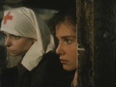 Юлия Джербинова Кормит Грудью – Черный Ворон 2001