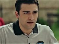 ׸  (2022)