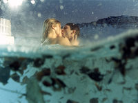  (2002) 
