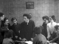    (1923)