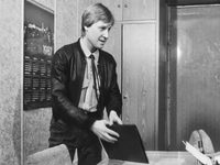  (1987)