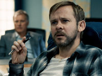  100 (2015) 
