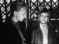  (1962)