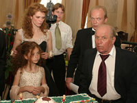    (2006) 
