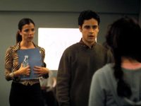   (2001) 
