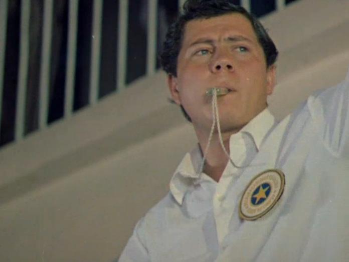  -    (1972)