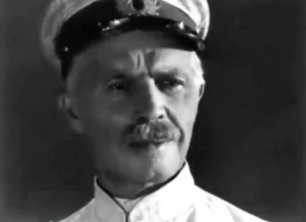   (1932)