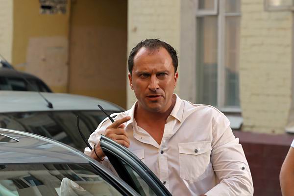 -6 (2011)