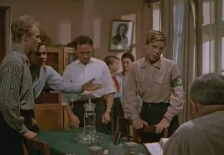 http://www.kino-teatr.ru/movie/kadr/8961/235008.jpg