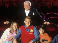   (2000)