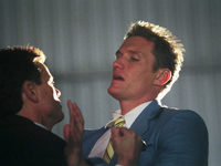   (2001) 
