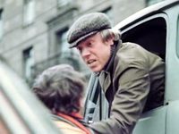     (1976)