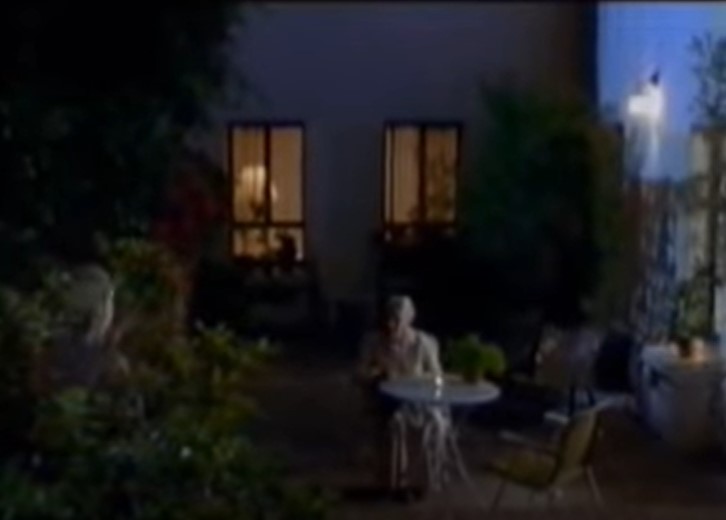  (1998)