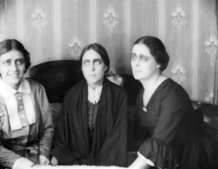    (1923)