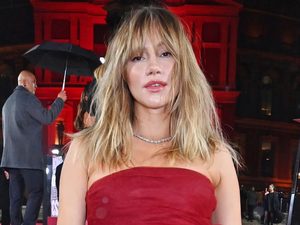 British Fashion Awards: Сьюки Уотерхаус, Гвинет Пэлтроу и Энн Хэтэуэй