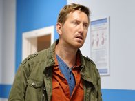 Криминальная драма «Как приручить лису» с Кириллом Кяро победила в конкурсе «5 пилотов для Okko»