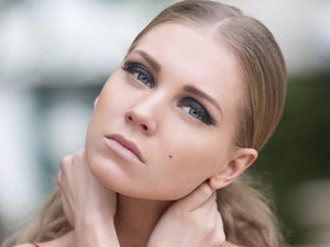 Кристина Асмус ответила на обвинения в том, что она сама виновата в пережитом домашнем насилии