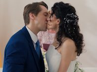 Я календарь переверну: Павел Рассомахин застрял в песне Шуфутинского в трейлере сериала «Третье сентября»