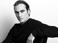 «Это было сложнее, но зато безопасно»: Хоакин Феникс рассказал о физической подготовке ко второму «Джокеру»