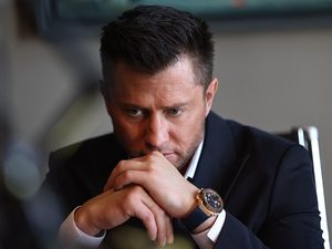 СМИ: Мать и жена Павла Прилучного потребовали с него алименты через суд