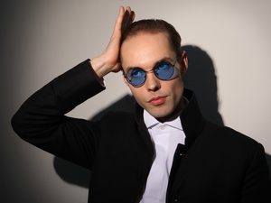 Евгений Павлов получил повестку и отправился на сборы