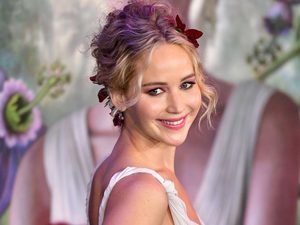 Дженнифер Лоуренс разозлила пассажиров самолета
