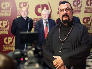 Стивен Сигал вступил в партию «Справедливая Россия - За правду»