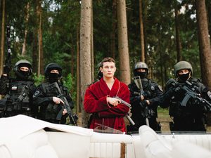 Никита Кологривый и Владимир Карпук вернулись к ролям Макса и Гуся в полнометражном приквеле сериала