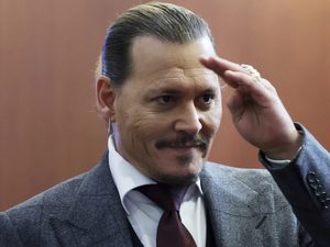 Джонни Депп выиграл суд у Эмбер Хёрд по делу о клевете