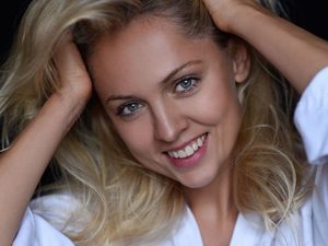 «Важно исключить эгоизм и не заниматься политическим пиаром»: Янина Студилина о разводе с Александром Роднянским-младшим