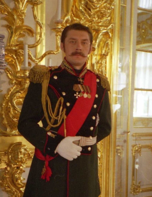 ".   " (2006)